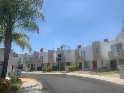 Casa en condominio en renta en Juriquilla Santa Fe, Querétaro, Querétaro, 220 mt2, 3 recamaras