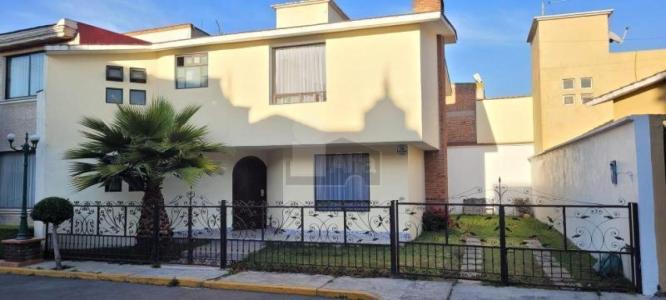 Casa en Renta en Comisión Federal, Toluca., 120 mt2, 3 recamaras