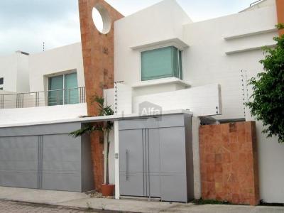 Casa en RENTA en privada en Ciudad del Carmen, 306 mt2, 3 recamaras