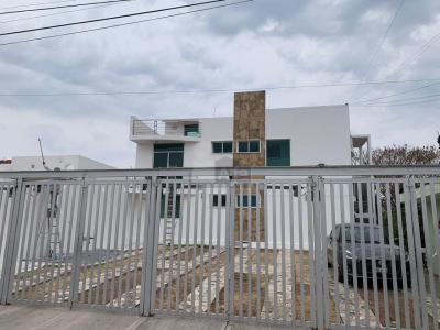 Departamento en renta en Villas de Irapuato, Irapuato, Guanajuato, 250 mt2, 3 recamaras