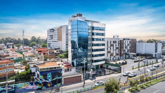 Renta Edificio para oficinas todo o en partes en Coapa, 2000 mt2