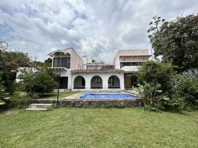 Santo Domingo Ocotitlan (house) Tepoztlan, Morelos., 1786 mt2, 6 recamaras