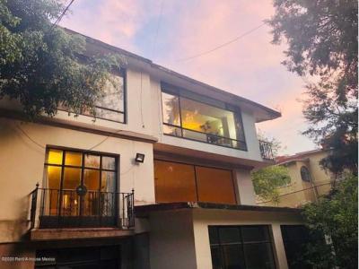 Casa en Venta en Lomas de Chapultepec para remodelar, 726 mt2, 4 recamaras