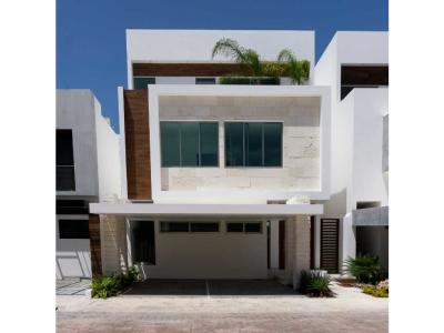 Hermosa casa en venta en Aqua Residencial de lujo, 294 mt2, 3 recamaras