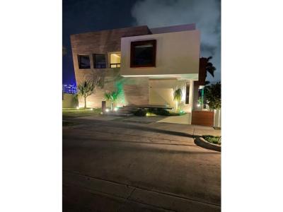 Casa con muelle puerto Cancun., 1250 mt2, 5 recamaras