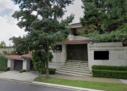 Casa en Venta en Bosques de Las Lomas, 627 mt2, 3 recamaras