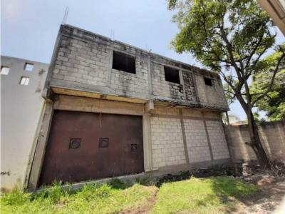 Casa sola obra negra en REMATE en Cuernavaca, 346 mt2, 7 recamaras