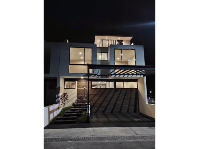 Casa a estrenar en venta en Zibata AQC, 265 mt2, 3 recamaras