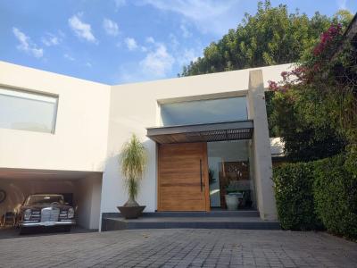 JARDINES DEL PEDREGAL, CASA REMODELADA EN VENTA, 555 mt2, 3 recamaras