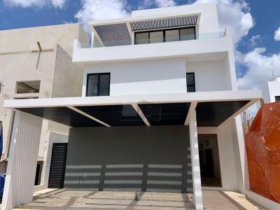 Casa en Venta RIO Residencial de 5 recamaras, SMZ-327, Cancún Quintana Roo , 285 mt2, 5 recamaras
