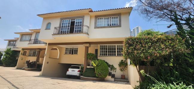 SE VENDE CASA EN INTERLOMAS, 372 mt2, 3 recamaras