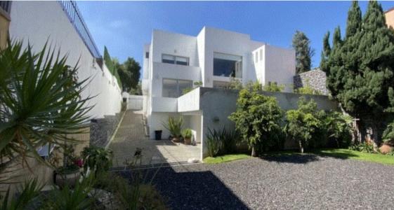 SE VENDE CASA EN LOMAS QUEBRADAS, 360 mt2, 3 recamaras