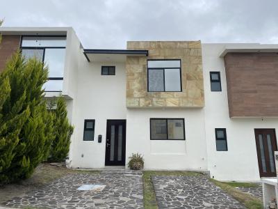 Casa En Condominio en venta en Fraccionamiento Cumbres del Lago 3 Recámaras, 116 mt2, 3 recamaras