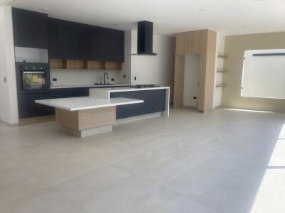 Venta casa Altozano Queretaro, 340 mt2, 3 recamaras