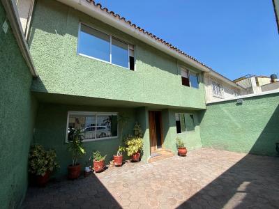 Casa en Fraccionamiento en Torres Lindavista con jardin, 266 mt2, 5 recamaras