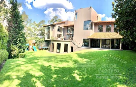 Casa en Venta en Lomas Country Club Huixquilucan Estado de México 3 Recámaras, 1000 mt2, 3 recamaras