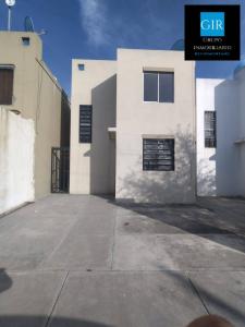 Casa en Frcc. Villas Anzures, Juárez NL., 65 mt2, 2 recamaras