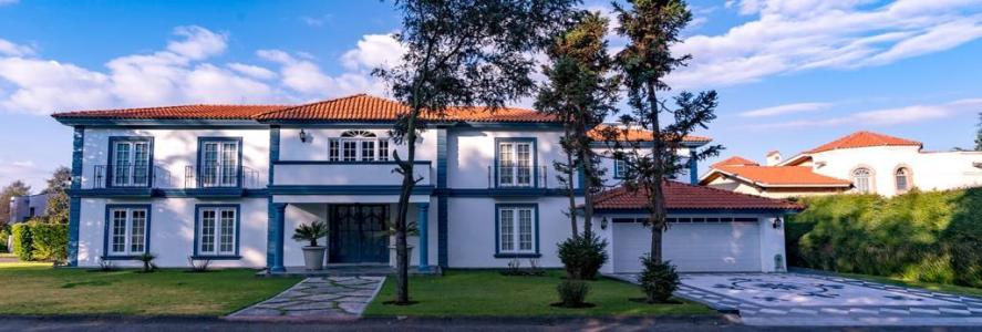 Casa residencial en venta en Club de Golf los Encinos 4 recámaras, 975 mt2, 4 recamaras