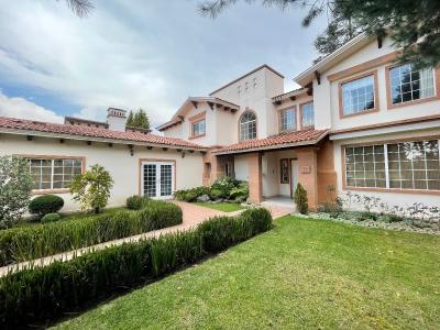 Los Robles Casa en Venta, 380 mt2, 3 recamaras