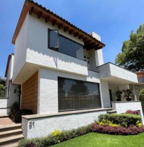 Casa en Venta excelente ubicación Club de Golf Los Encinos 3 recámaras, 403 mt2, 3 recamaras