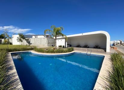 CASA EN VENTA EN PACIFIC HILLS MAZATLÁN , 220 mt2, 3 recamaras