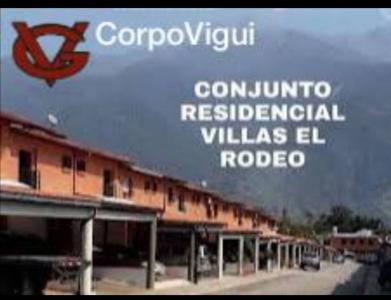 TONW HOUSE CONJUNTO RESIDENCIAL EL RODEO, 3 recamaras