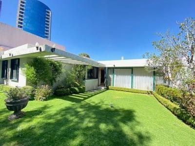 Casa en Venta en Lomas de Chapultepec, 1207 mt2, 4 recamaras