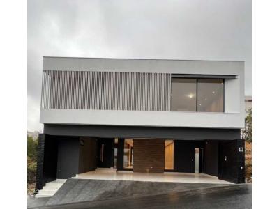 Casa en venta en Castaños del Vergel Carretera Nacional en Monterrey, 390 mt2, 3 recamaras