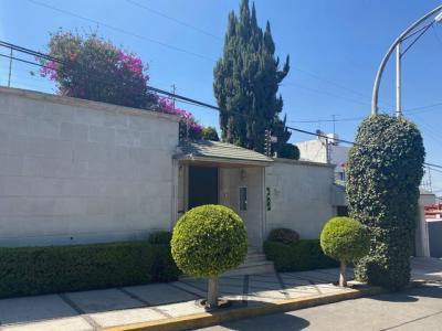 Casa en Venta en Lomas de Tecamachalco, Naucalpan de Juarez, 560 mt2, 3 recamaras