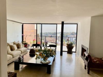 Se Vende Casa en Cerrada en  Lomas de Tecamachalco, 400 mt2, 4 recamaras