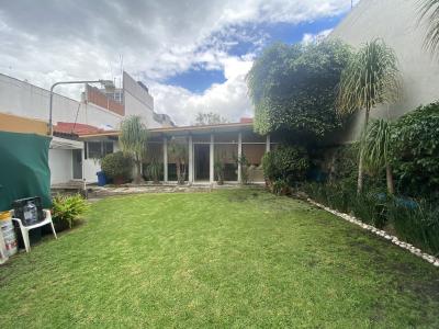 Casa en venta en Lomas de Tecamachalco una sola planta , 283 mt2, 3 recamaras