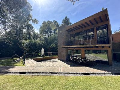 Casa con amplio terreno en venta en Hacienda San Martin 3 recámaras, 800 mt2, 4 recamaras