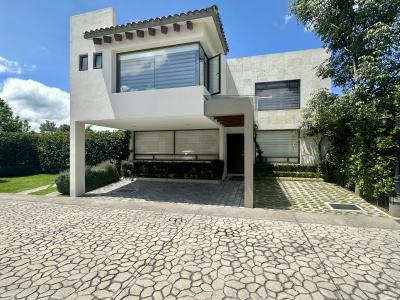 Casa Venta en Bosque de los Encinos,  en Privada Punta del Bosque, 380 mt2, 3 recamaras