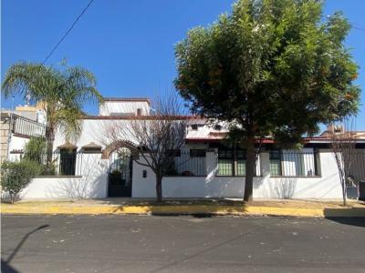 Casa Resdiencial estilo mexicano contemporáneo 6.Sec san javuer Pachuc, 400 mt2, 4 recamaras