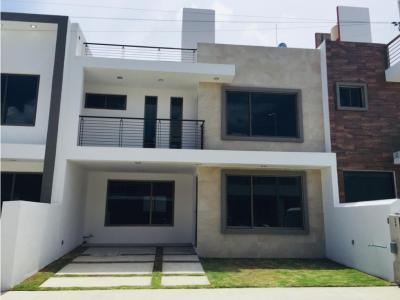 Casa en Venta en Pachuca Hidalgo, Fraccionamiento La Herradura, 219 mt2, 4 recamaras