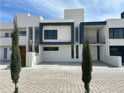 VENTA DE CASA EN FRACC. SAN MIGUEL APIZACO, 215 mt2, 3 recamaras