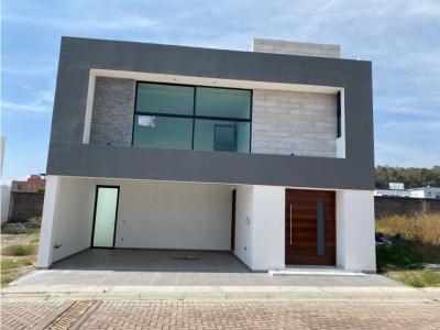 Casa NUEVA en venta en Zerezotla, Cholula, tres recámaras y roof top, 240 mt2, 3 recamaras