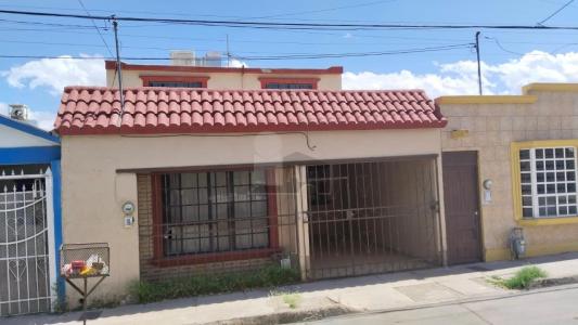 Casa sola en venta en Quintas Carolinas, Chihuahua, Chihuahua, 140 mt2, 5 recamaras