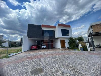 Casa sola en venta en Masada Residencial, Irapuato, Guanajuato, 360 mt2, 4 recamaras