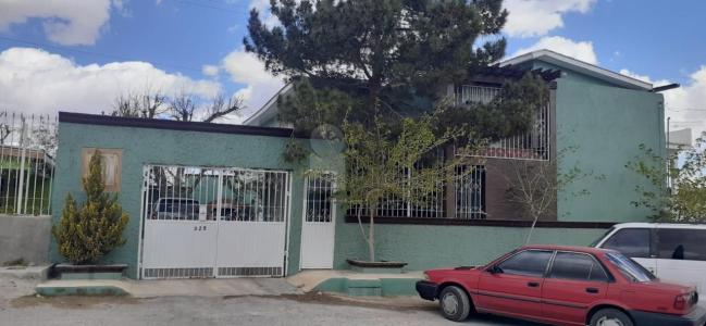 Casa y terreno en venta Ciudad Juárez Chihuahua Colonia Granjas de Chapultepec., 269 mt2, 5 recamaras