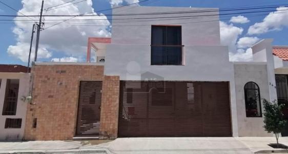 Casa en venta con 3 departamentos en Francisco de Montejo, Mérida Yucatán, 221 mt2, 5 recamaras