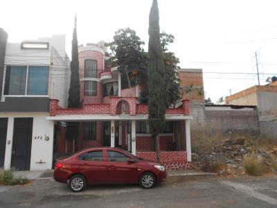 Casas en venta en Morelia Fracc. Nicolaitas Ilustres, 149 mt2, 4 recamaras