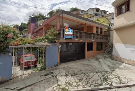Venta de propiedad en zona Acueducto - CEM Xalapa, Ver., 411 mt2, 7 recamaras