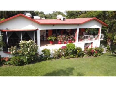 Casa con 1612 M2 de terreno en venta, Granjas Mérida Temixco Morelos, 295 mt2, 5 recamaras
