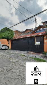 Casa en venta en Ejidos de San Pedro Mártir 4 recámaras, 240 mt2, 4 recamaras