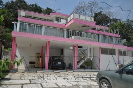 Casa en renta ubicada en el centro de Tuxpan, Veracruz, 200 mt2, 5 recamaras
