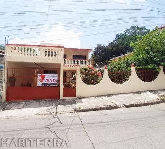 Casa en venta en la zona centro de esta ciudad, Tuxpan, Veracruz., 180 mt2, 3 recamaras