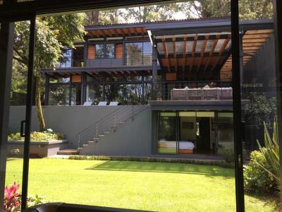 Venta de Casa en Avandaro, Valle de Bravo con 4 habitaciones., 650 mt2, 4 recamaras