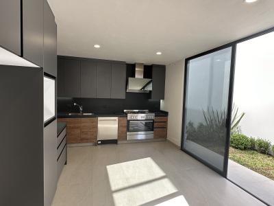 Residencia de Lujo en Venta en Coto Bonsai, Los Robles, Zapopan, 268 mt2, 3 recamaras