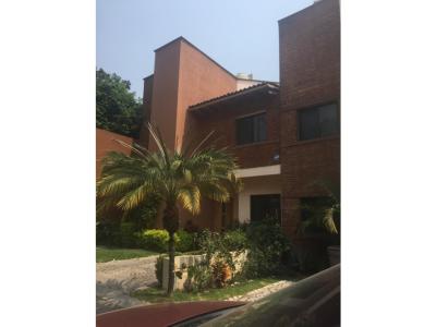 Venta de Casa en Condominio en la Colonia Acapantzingo, 290 mt2, 3 recamaras